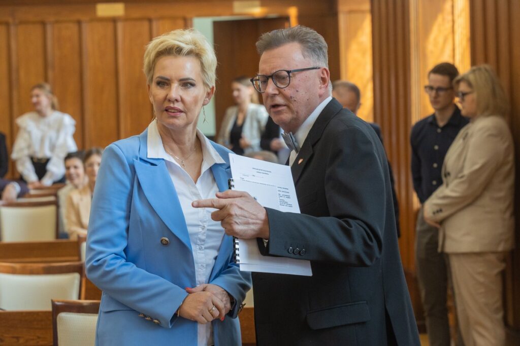 Uroczystość wręczenia zaświadczeń o wyborze do sejmiku województwa, fot. Mikołaj Kuras dla UMWKP