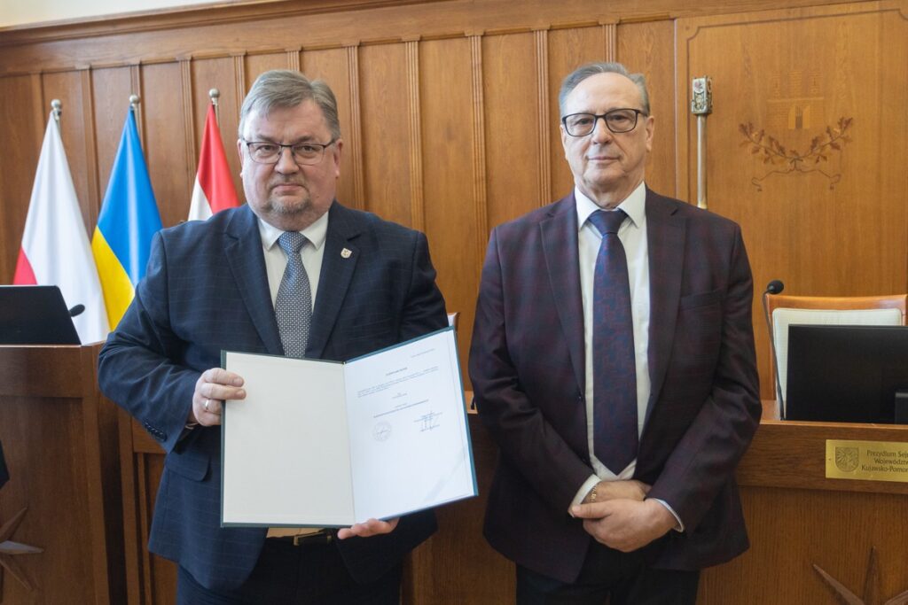 Uroczystość wręczenia zaświadczeń o wyborze do sejmiku województwa, fot. Mikołaj Kuras dla UMWKP