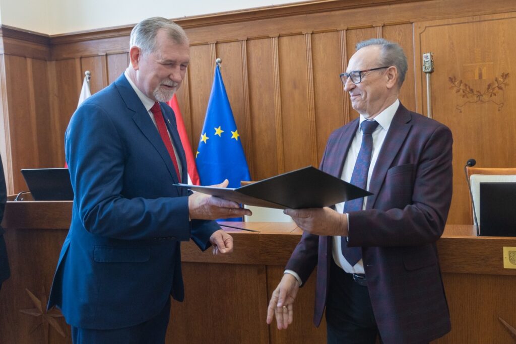 Uroczystość wręczenia zaświadczeń o wyborze do sejmiku województwa, fot. Mikołaj Kuras dla UMWKP