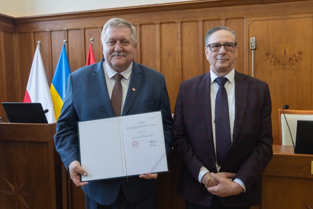 Uroczystość wręczenia zaświadczeń o wyborze do sejmiku województwa, fot. Mikołaj Kuras dla UMWKP