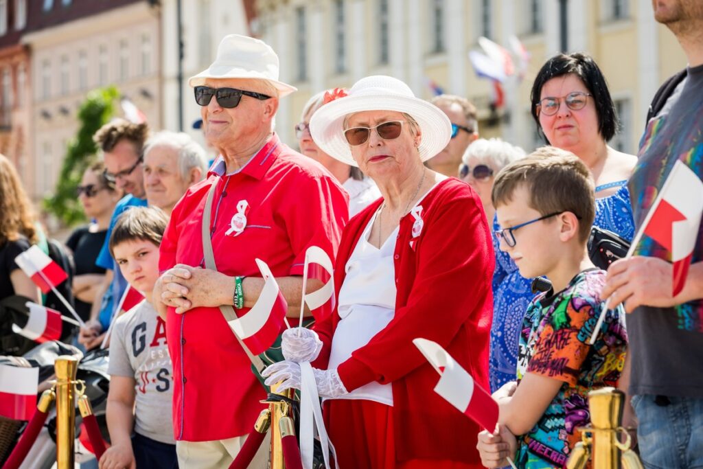 Obchody Dnia Flagi, Bydgoszcz, fot. Tomasz Czachorowski dla UMWKP