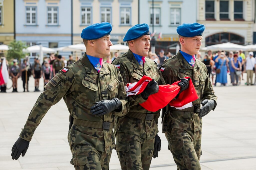 Obchody Dnia Flagi, Bydgoszcz, fot. Tomasz Czachorowski dla UMWKP