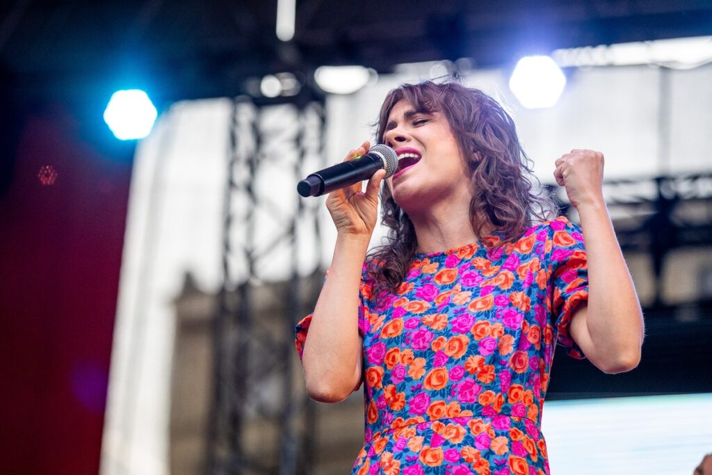 Obchody Dnia Flagi w Toruniu, fot. Szymon Zdziebło/tarantoga.pl dla UMWKP