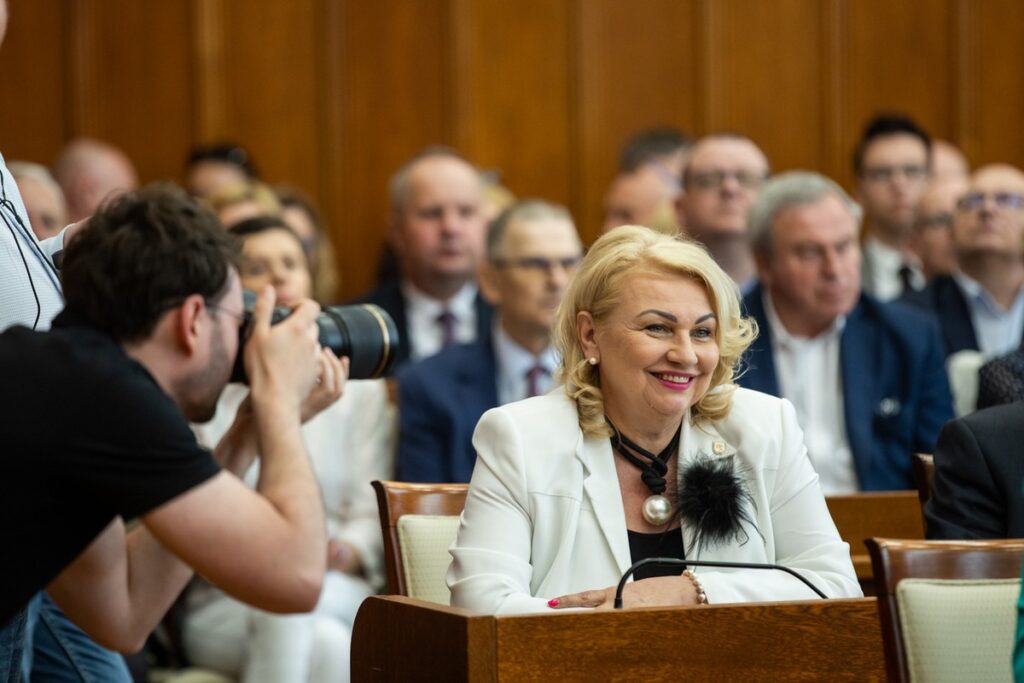 Pierwsza sesja sejmiku VII kadencji, fot. Andrzej Goiński/UMWKP