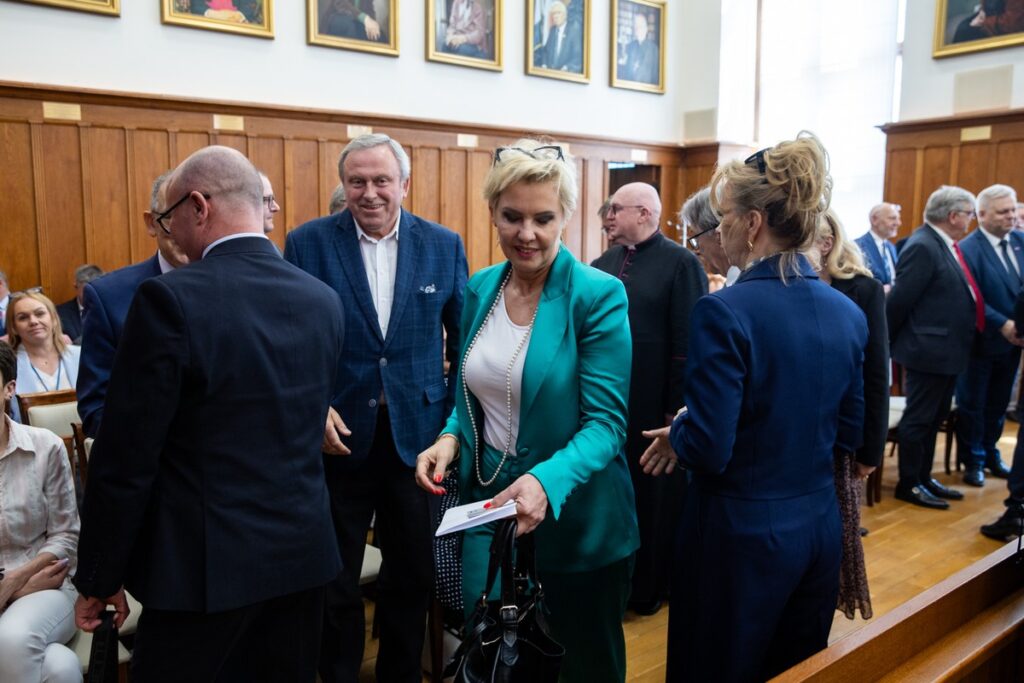 Pierwsza sesja sejmiku VII kadencji, fot. Andrzej Goiński/UMWKP