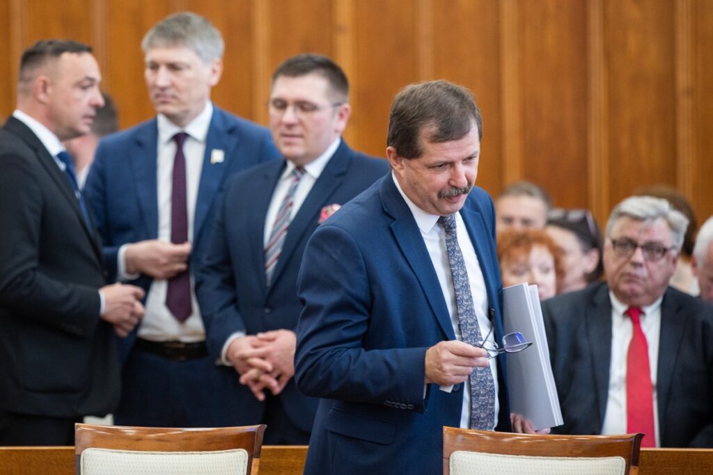 Pierwsza sesja sejmiku VII kadencji, fot. Andrzej Goiński/UMWKP