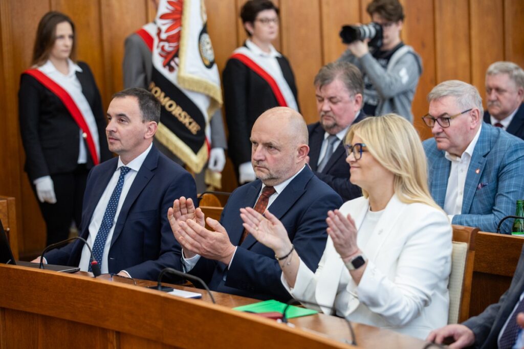 Pierwsza sesja sejmiku VII kadencji, fot. Andrzej Goiński/UMWKP