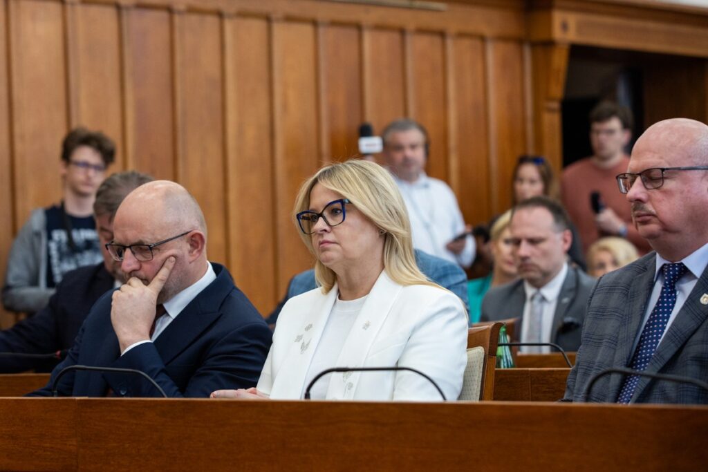 Pierwsza sesja sejmiku VII kadencji, fot. Andrzej Goiński/UMWKP