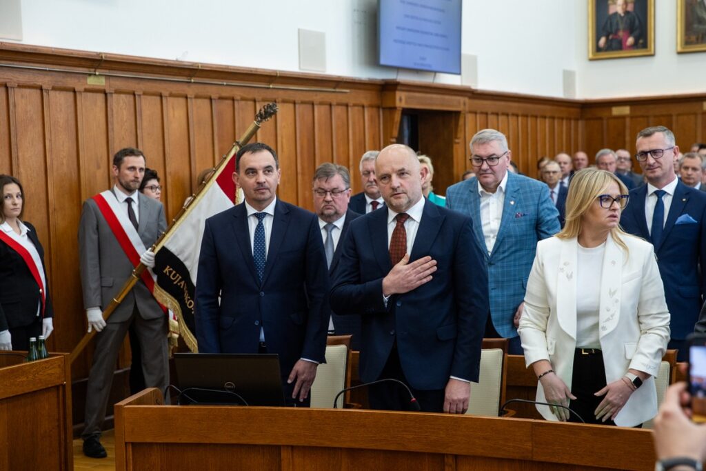 Pierwsza sesja sejmiku VII kadencji, fot. Andrzej Goiński/UMWKP