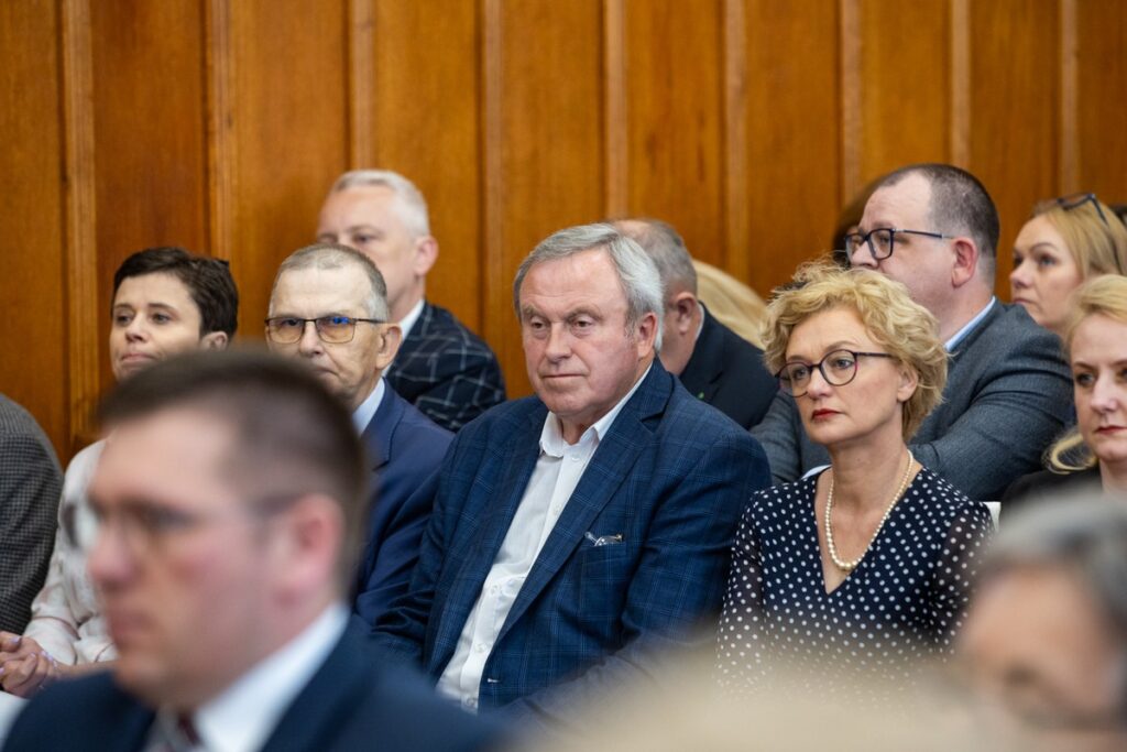 Pierwsza sesja sejmiku VII kadencji, fot. Andrzej Goiński/UMWKP