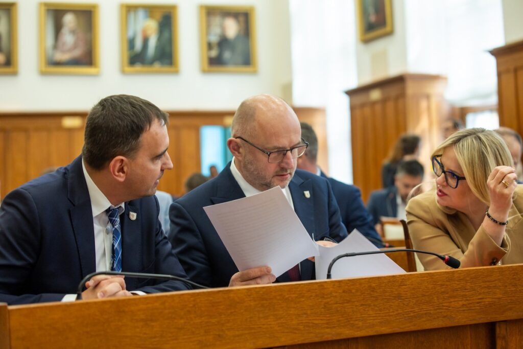 Pierwsza sesja sejmiku województwa, wybory marszałka województwa, fot. Andrzej Goiński/UMWKP