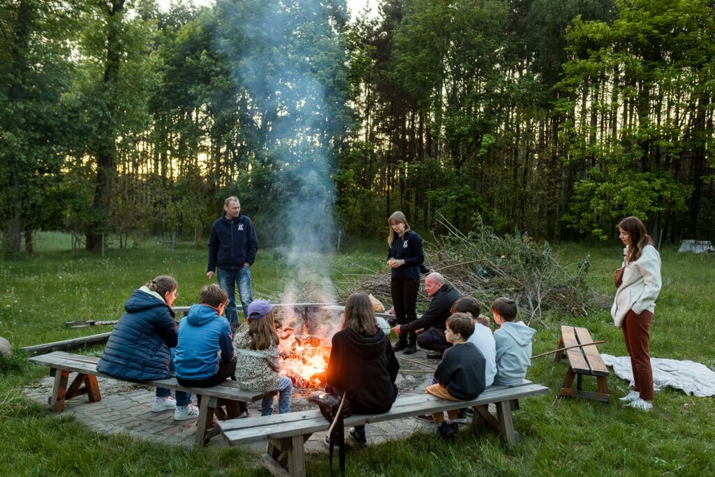 Wiosenny piknik astronomiczny w Niedźwiadach (pow. nakielski), fot. Tomasz Czachorowski, eventphoto.com.pl dla UMWKP