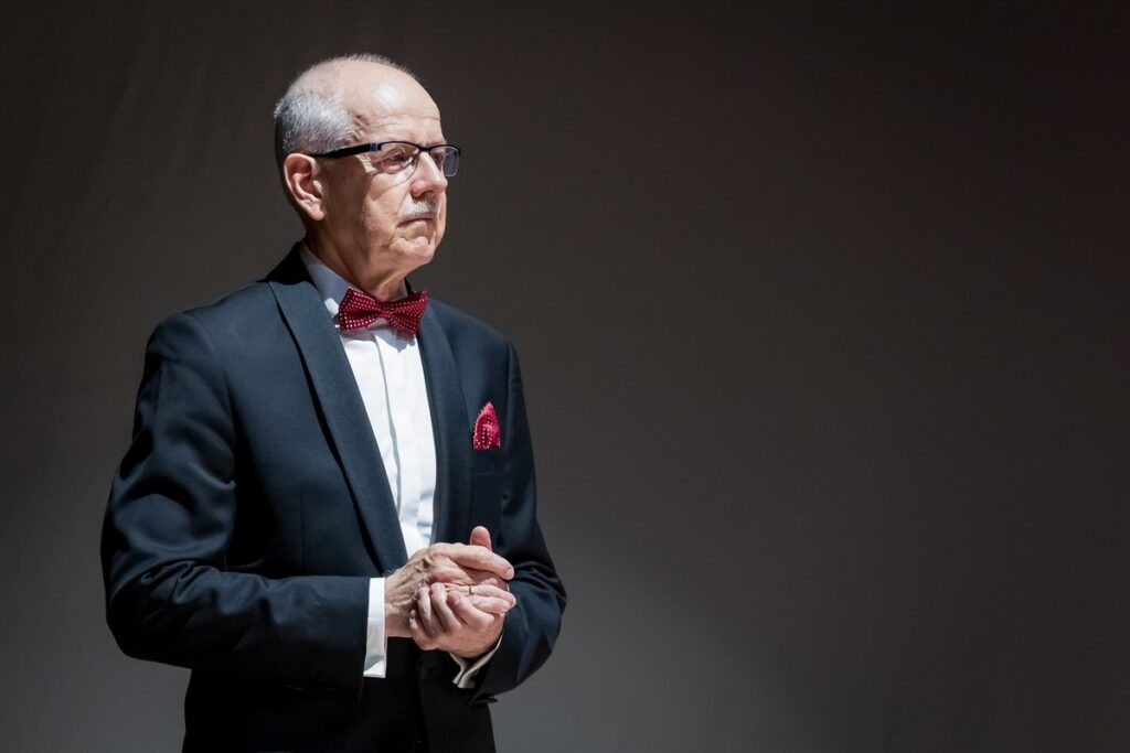 Gala jubileuszowa Centrum Onkologii - przemawiający prof. Janusz Kowalewski, fot. Tomasz Czachorowski dla UMWKP