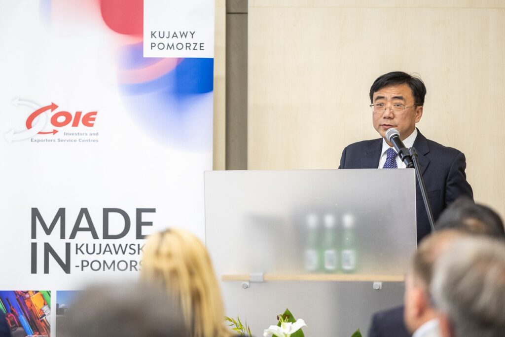 Spotkanie z delegacją z chińskiej prowincji Hubei, fot. Szymon Zdziebło/tarantoga.pl dla UMWKP