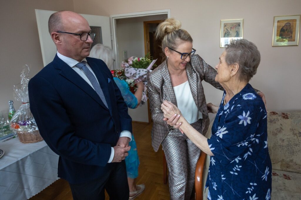 Wręczenie medalu Unitas Durat Bronisławie Kozłowskiej, fot. Mikołaj Kuras dla UMWKP