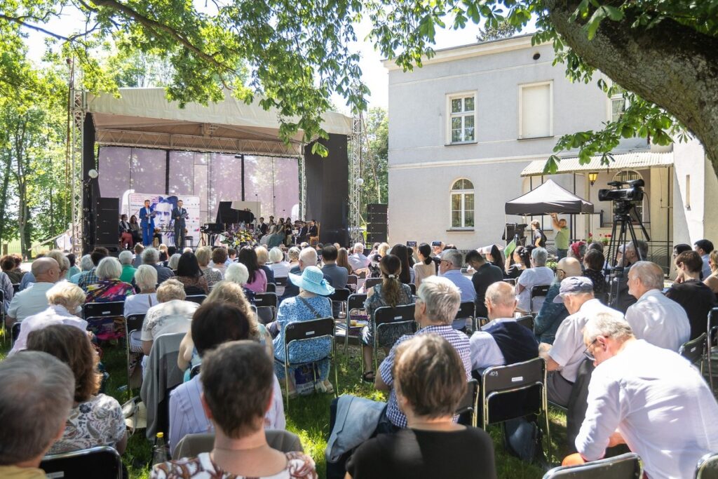 Zakończenie Konkursu Pianistycznego w Szafarni fot. Szymon Zdziebło/tarantoga.pl dla UMWKP