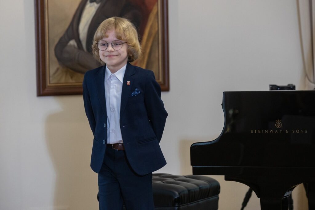 Pierwszy dzień Konkursu Pianistycznego w Szafarni fot. Mikołaj Kuras dla UMWKP