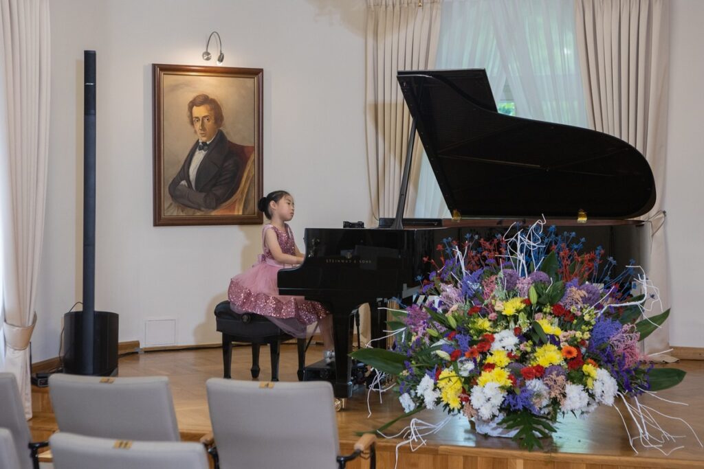 Pierwszy dzień Konkursu Pianistycznego w Szafarni fot. Mikołaj Kuras dla UMWKP
