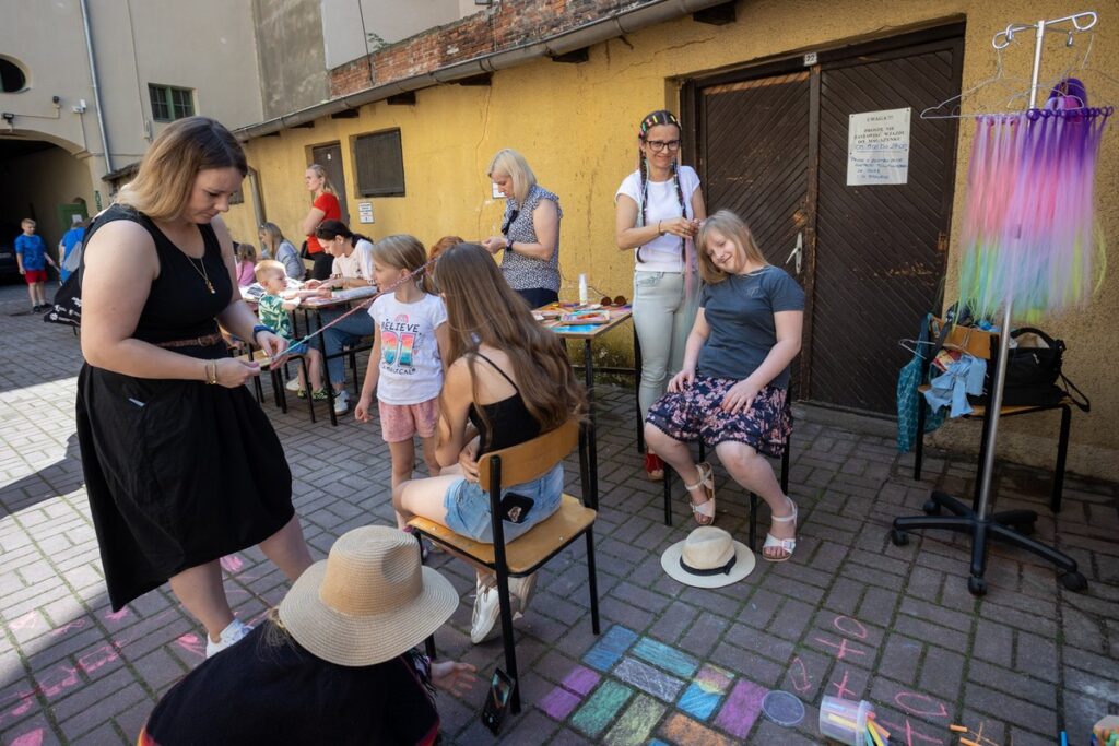 Impreza z okazji Dnia Matki „Medyk dla mamy, taty i dziecka”, fot. Mikołaj Kuras dla UMWKP