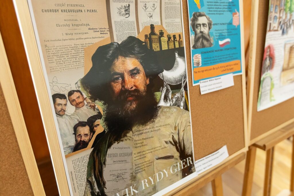 Wręczenie nagród laureatom konkursu plastycznego „Giganci Medycyny Kujaw i Pomorza”, fot. Szymon Zdziebło/tarantoga.com.pl