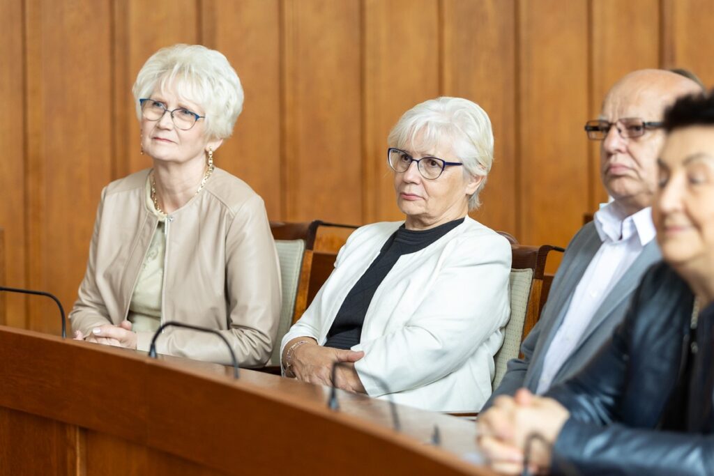 Wręczenie nagród laureatom konkursu plastycznego „Giganci Medycyny Kujaw i Pomorza”, fot. Szymon Zdziebło/tarantoga.com.pl