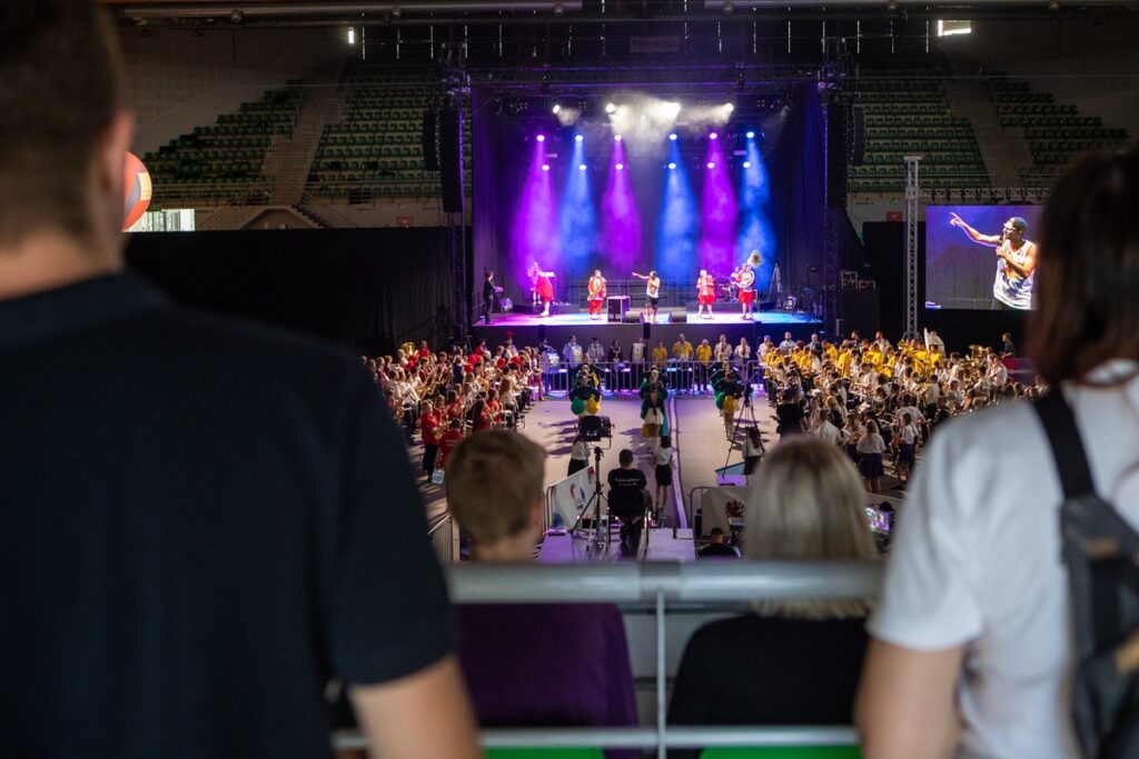 Koncert L.U.C. & Rebel Babel Ensemble w towarzystwie orkiestr dętych z udziałem Bisza (B.O.K.), fot. Mikołaj Kuras dla UMWKP