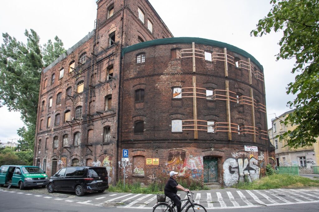 Podpisanie umowy na prace budowlane w grudziądzkim Młynie Górnym, fot. Mikołaj Kuras dla UMWKP