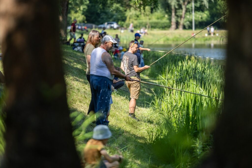 XIV Dziecięce Zawody Wędkarskie w Urzędzie Marszałkowskim, fot. Szymon Zdziebło, tarantoga.pl dla UMWKP