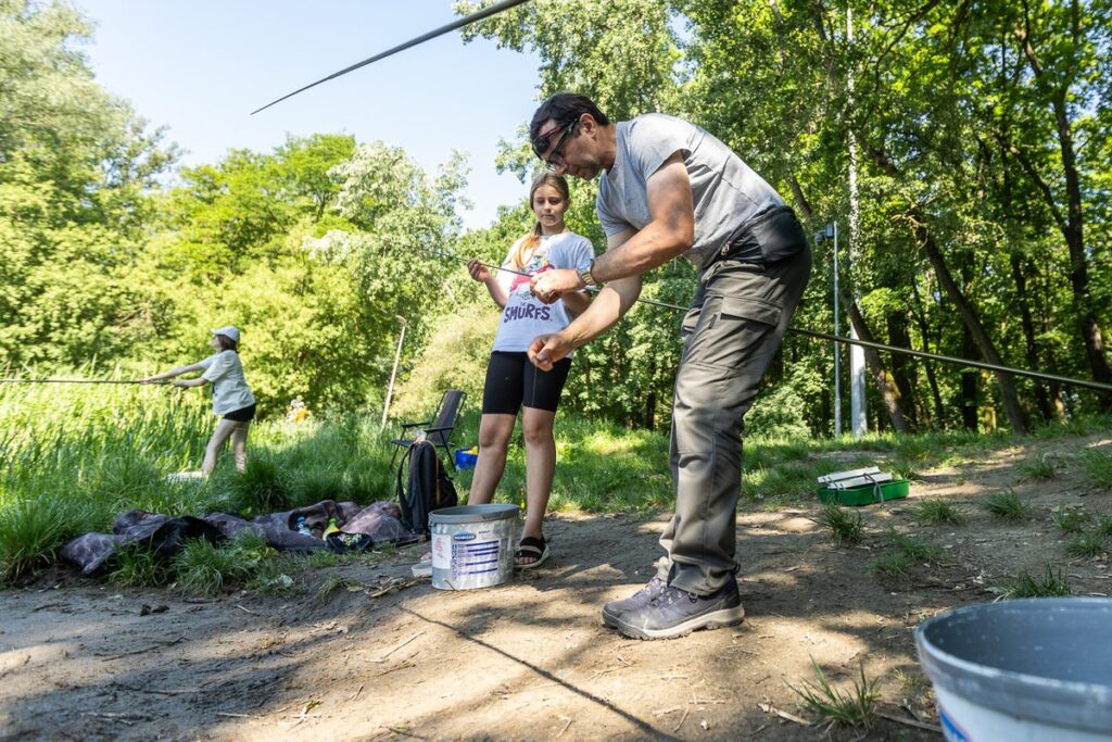 XIV Dziecięce Zawody Wędkarskie w Urzędzie Marszałkowskim, fot. Szymon Zdziebło, tarantoga.pl dla UMWKP