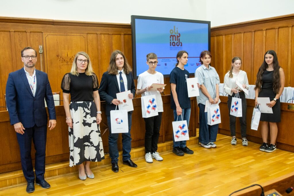 Etap wojewódzki X edycji konkursu ,,Olimpiada Solidarności. Dwie dekady historii”. Fot. Andrzej Goiński/UMWKP
