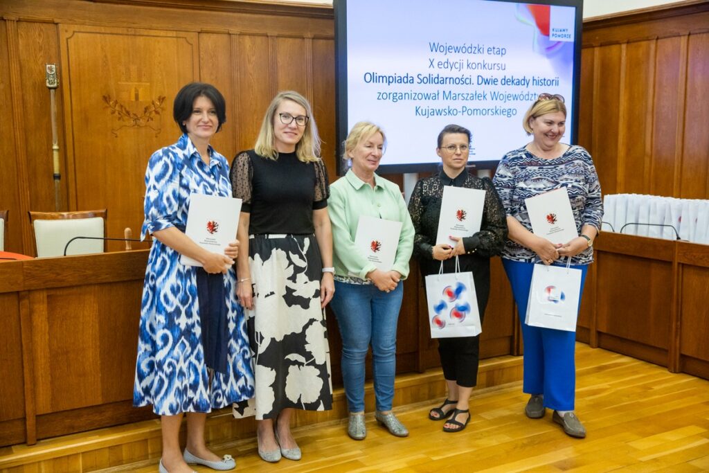 Etap wojewódzki X edycji konkursu ,,Olimpiada Solidarności. Dwie dekady historii”. Fot. Andrzej Goiński/UMWKP