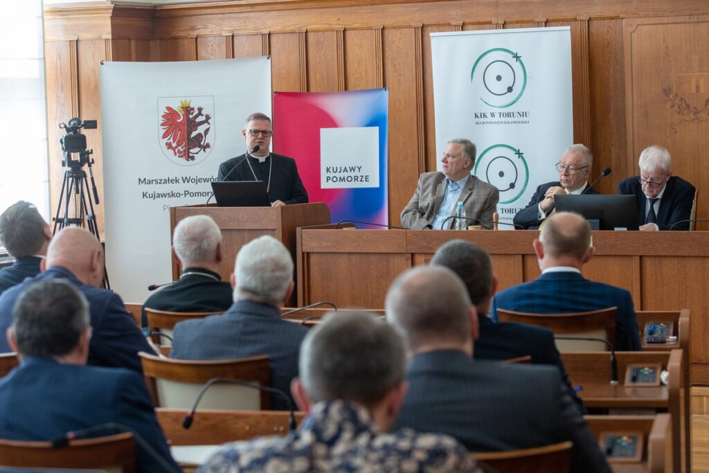 Konferencja naukowa „Fides et ratio. Przesłanie św. Jana Pawła II do ludzi nauki 25 lat później” w Toruniu, fot. Mikołaj Kuras dla UMWKP