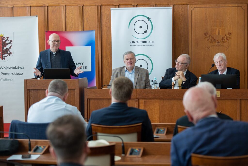 Konferencja naukowa „Fides et ratio. Przesłanie św. Jana Pawła II do ludzi nauki 25 lat później” w Toruniu, fot. Mikołaj Kuras dla UMWKP
