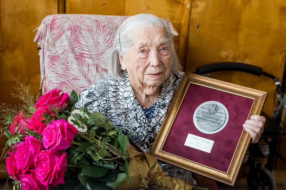 Wręczenie medalu Unitas Durat Stefanii Jarosz, fot. Tomasz Czachorowski/eventphoto.com.pl dla UMWKP