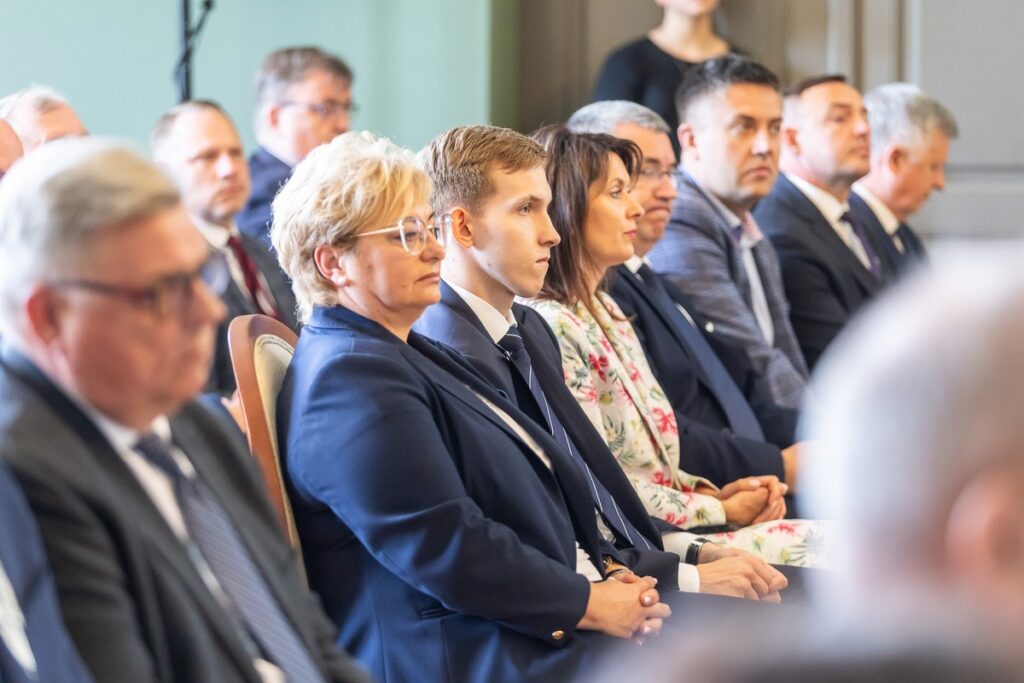 Uroczysta sesja sejmiku województwa kujawsko-pomorskiego., fot. Szymon Zdziebło, tarantoga.pl dla UMWKP