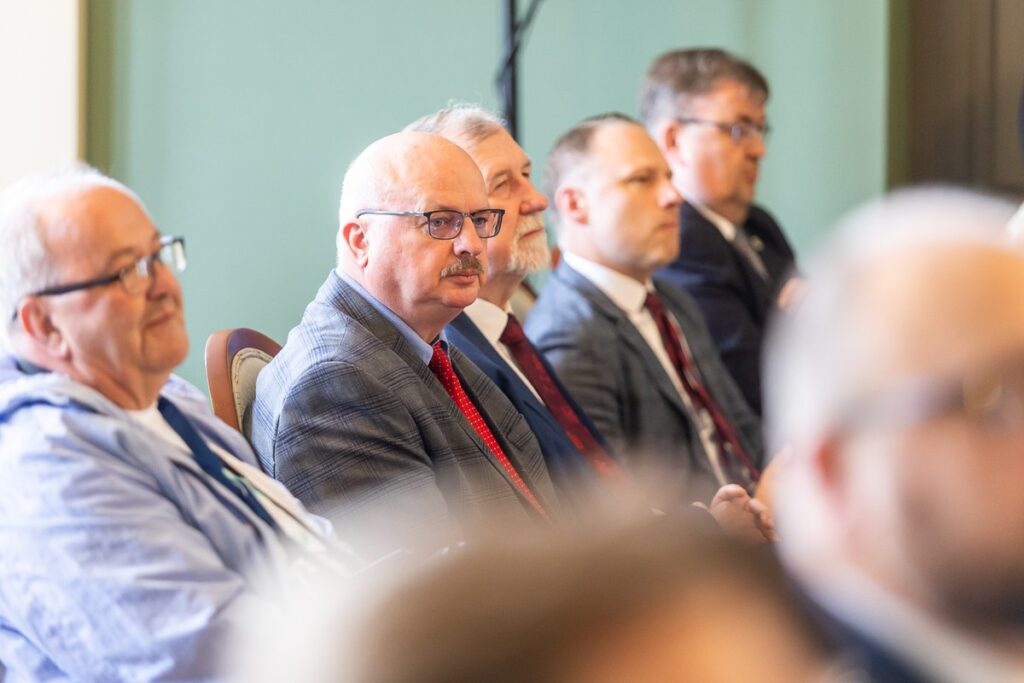 Uroczysta sesja sejmiku województwa kujawsko-pomorskiego., fot. Szymon Zdziebło, tarantoga.pl dla UMWKP