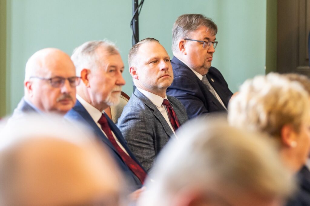 Uroczysta sesja sejmiku województwa kujawsko-pomorskiego., fot. Szymon Zdziebło, tarantoga.pl dla UMWKP