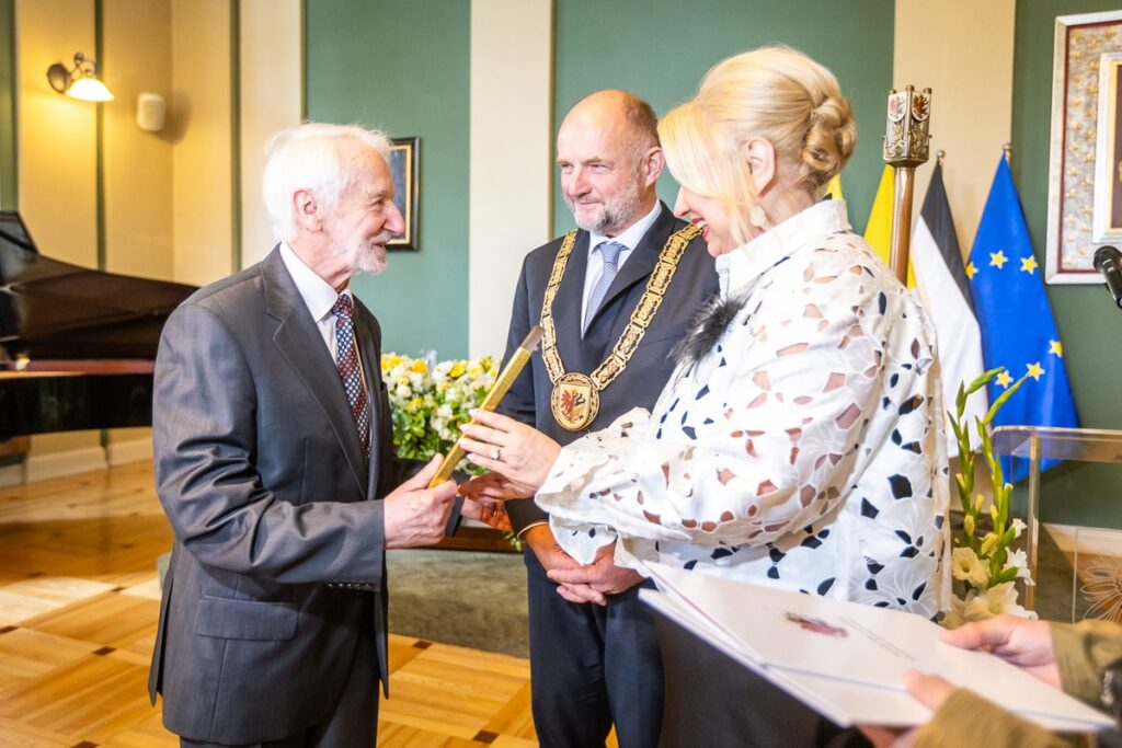 Uroczysta sesja sejmiku województwa kujawsko-pomorskiego., fot. Szymon Zdziebło, tarantoga.pl dla UMWKP