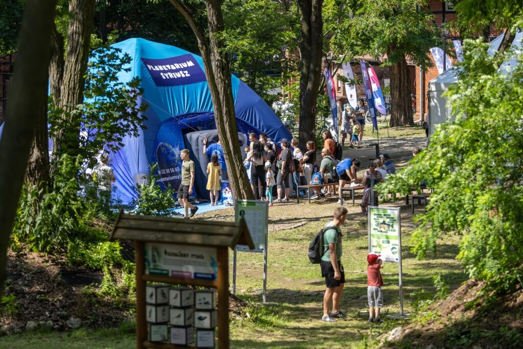 Astrobaza Toruń, fot. Szymon Zdziebło, tarantoga.pl dla UMWKP