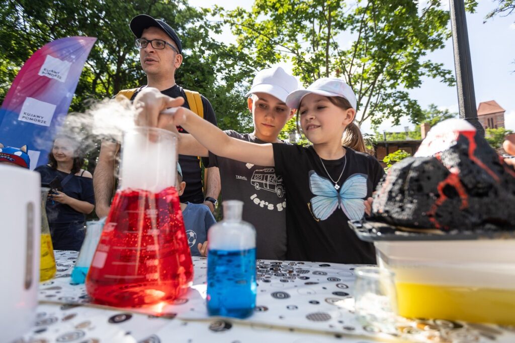 Astrobaza Toruń, fot. Szymon Zdziebło, tarantoga.pl dla UMWKP