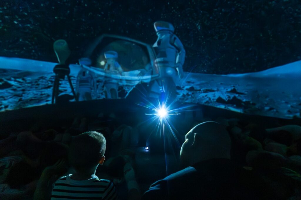 Astrobaza Toruń, fot. Szymon Zdziebło, tarantoga.pl dla UMWKP