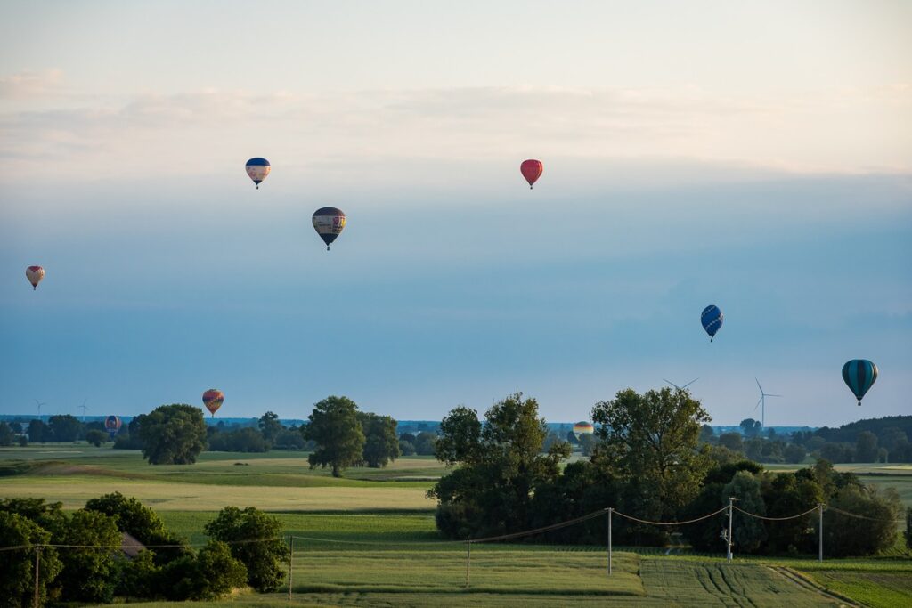 fot. Balony nad kujawsko-pomorskim niebem, fot. Tomasz Czachorowski, eventpoto.com.pl dla UMWKP