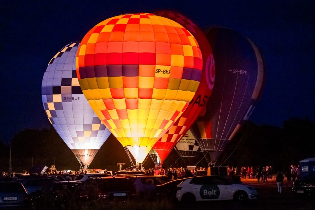fot. Balony nad kujawsko-pomorskim niebem, fot. Tomasz Czachorowski, eventpoto.com.pl dla UMWKP