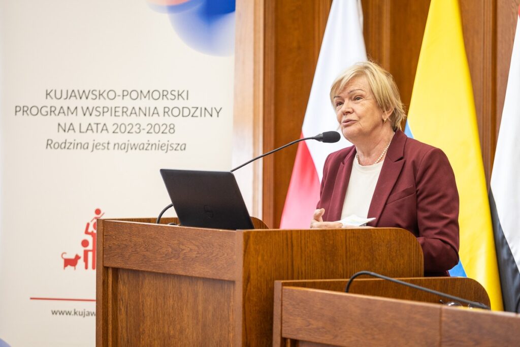 Wręczenie nagród w konkursie „Mój ojciec-jak dobrze być razem!”, fot. Szymon Zdziebło/tarantoga.pl dla UMWKP