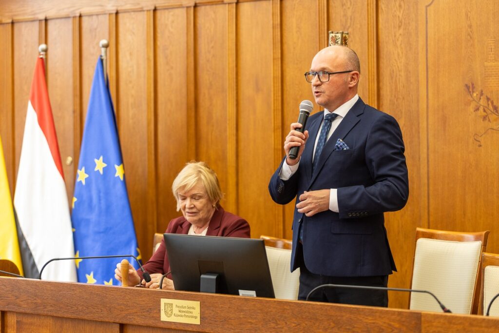 Wręczenie nagród w konkursie „Mój ojciec-jak dobrze być razem!”, fot. Szymon Zdziebło/tarantoga.pl dla UMWKP
