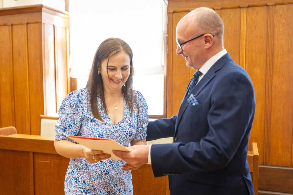 Wręczenie nagród w konkursie „Mój ojciec-jak dobrze być razem!”, fot. Szymon Zdziebło/tarantoga.pl dla UMWKP