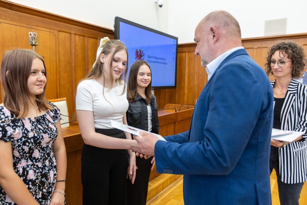 Spotkanie z uczestnikami konkursu „Poznajemy Parki Krajobrazowe”, fot. Szymon Zdziebło/tarantoga.pl dla UMWKP