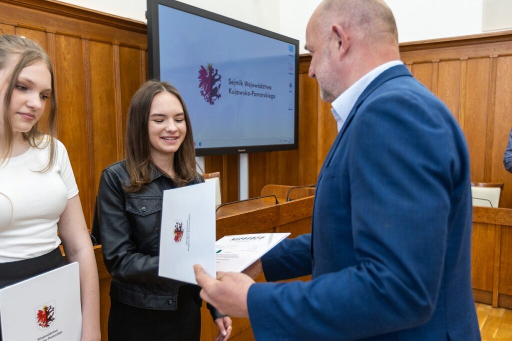 Spotkanie z uczestnikami konkursu „Poznajemy Parki Krajobrazowe”, fot. Szymon Zdziebło/tarantoga.pl dla UMWKP