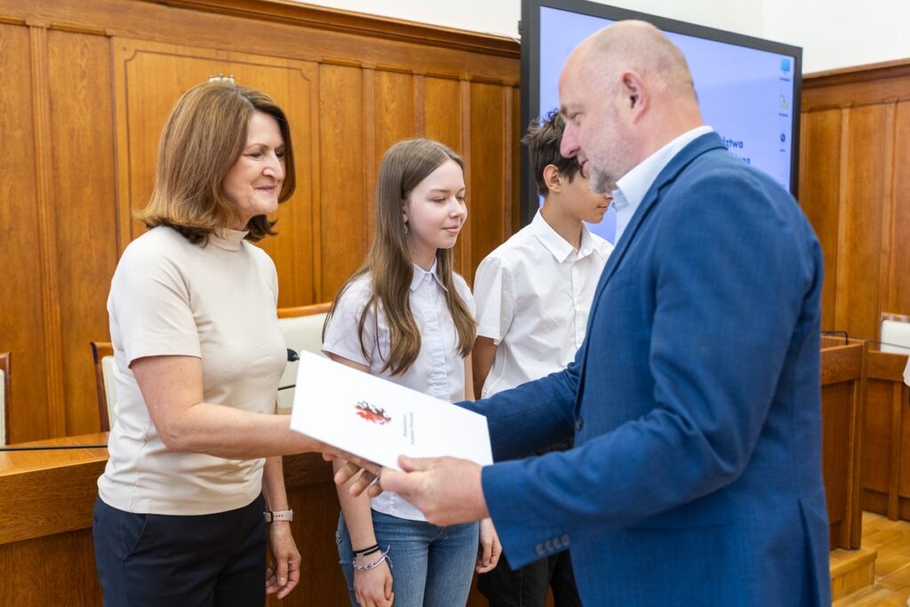 Spotkanie z uczestnikami konkursu „Poznajemy Parki Krajobrazowe”, fot. Szymon Zdziebło/tarantoga.pl dla UMWKP