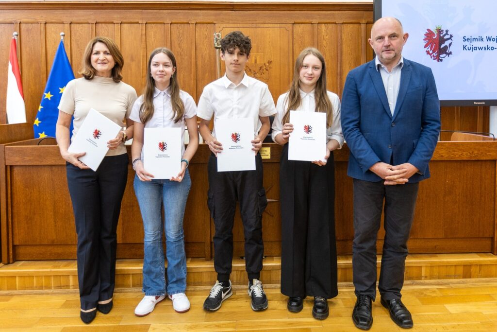 Spotkanie z uczestnikami konkursu „Poznajemy Parki Krajobrazowe”, fot. Szymon Zdziebło/tarantoga.pl dla UMWKP